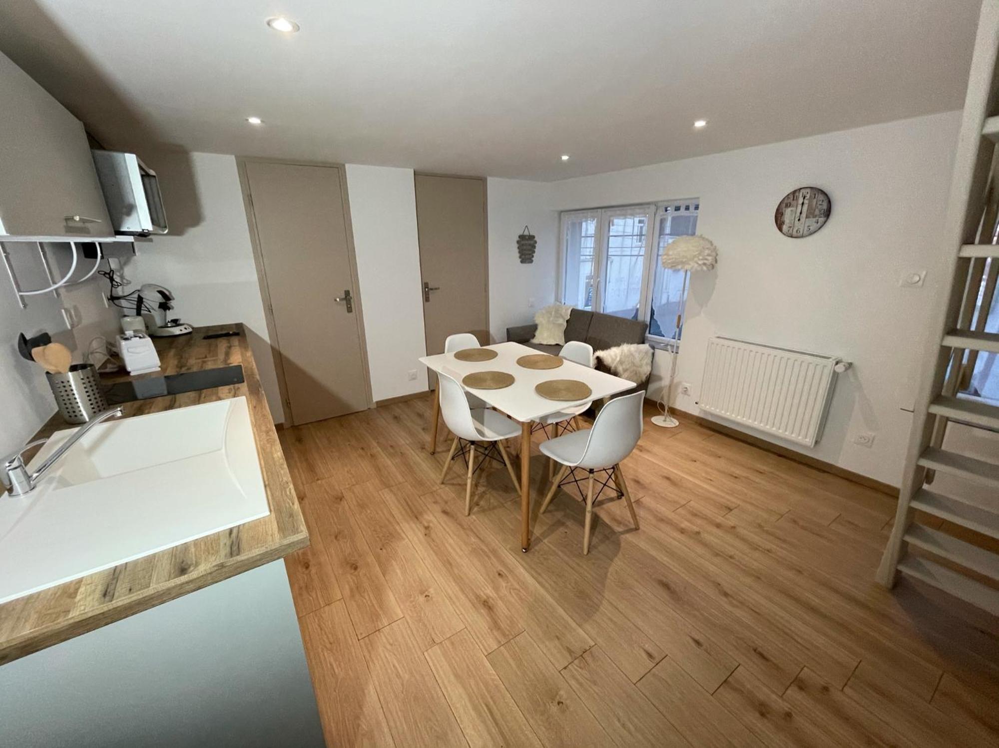 Logements Equipes A Onnaing Avec Espace Balneo En Option Proche Toyota, Autoroute Et Valenciennes Luaran gambar